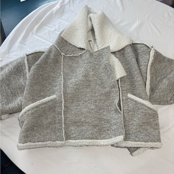 Free People Jackets & Blazers - Free People cropped jacket